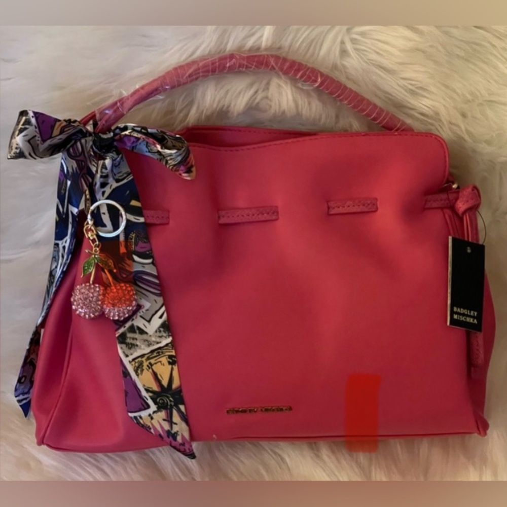 BADGLEY MISCHKA with twilly NWT Vestiaire Collective Hot Pink Cherry Keychain NI